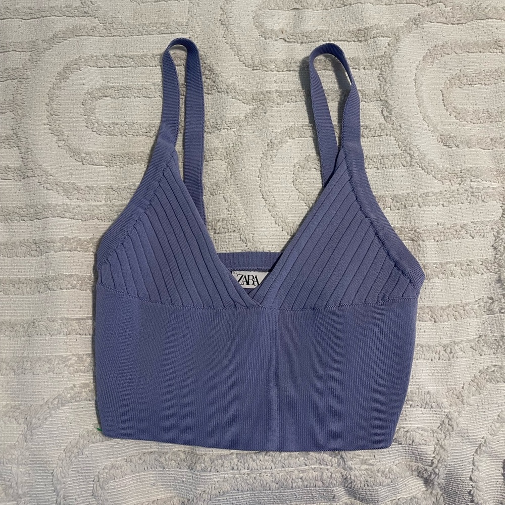Trendy Zara Perfect for Spring Violet colored Top Size- S